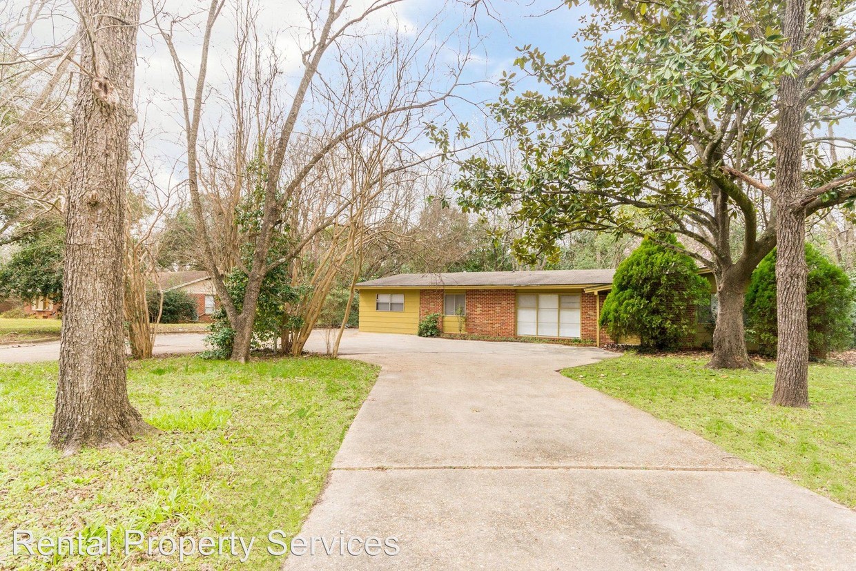 Primary Photo - 3 br, 3 bath House - 2734 S. Colonial Drive