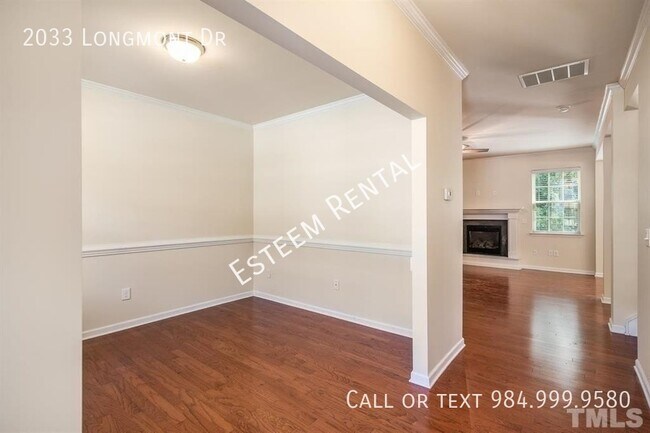 Foto del edificio - 2033 Longmont Dr