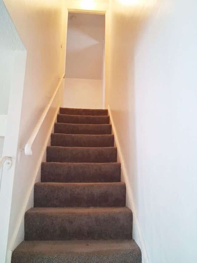 Foto del edificio - 3 BED 1 BATH SINGLE FAMILY HOME!