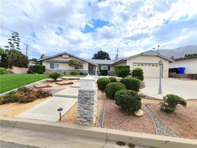 Foto del edificio - 12149 Country Club Ln