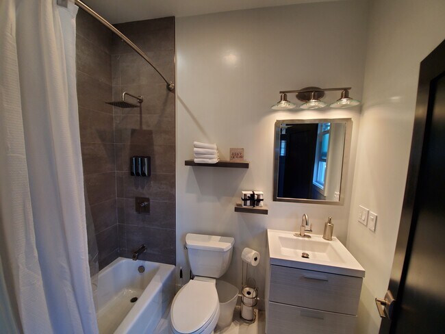 Bathroom with bathtub - 17556 Chase St