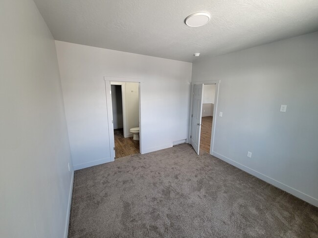 Building Photo - 200 Gannett Dr