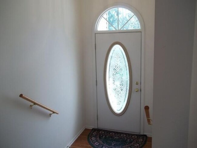 Foto del edificio - 4 Brentwood Ct