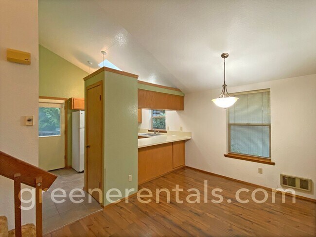 Foto del edificio - 1238 Irving St SW