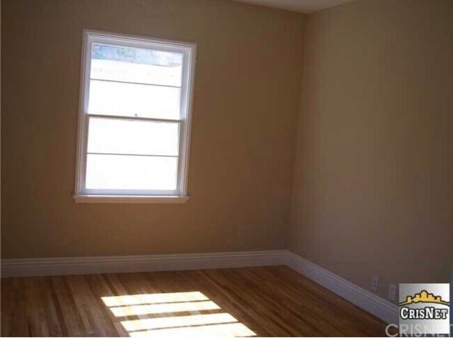 Building Photo - 15145 La Maida St