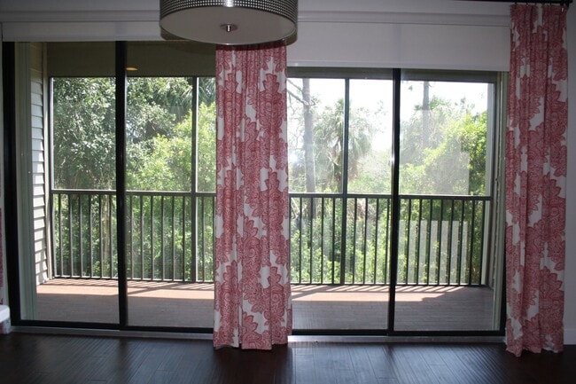 Price reduced! Beautiful Townhome in Pelic... - Price reduced! Beautiful Townhome in Pelic...