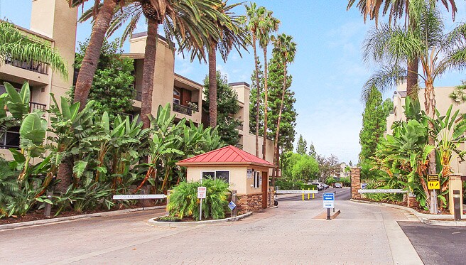 Main Entrance/Security - 21500 Burbank Blvd