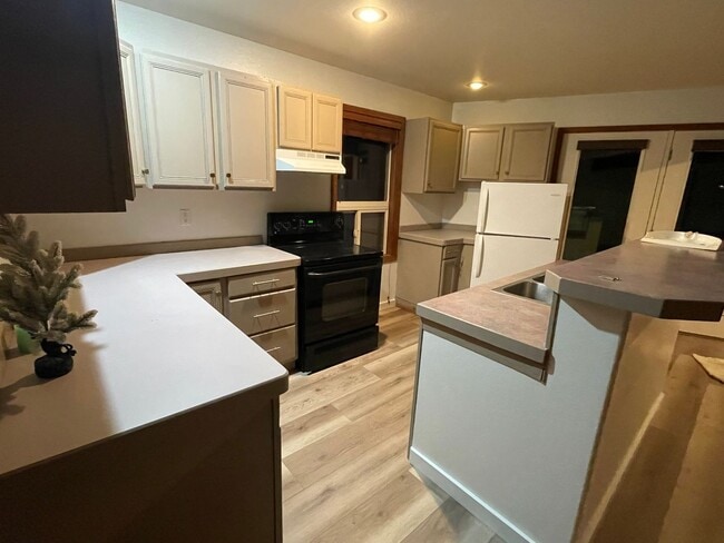 Building Photo - 383 Deer Trail