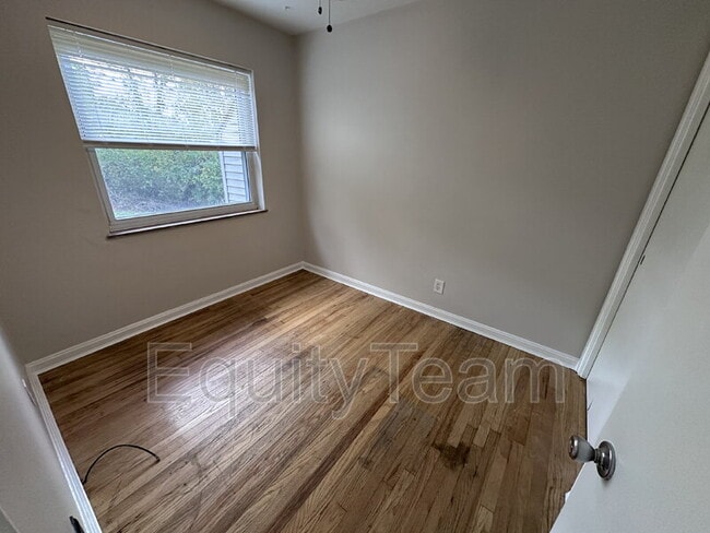 Foto del edificio - 1192 Hempstead Dr