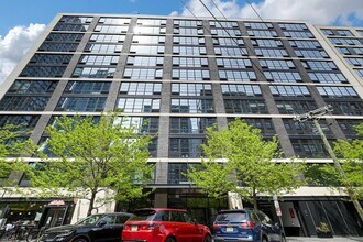 Building Photo - 160 1st St