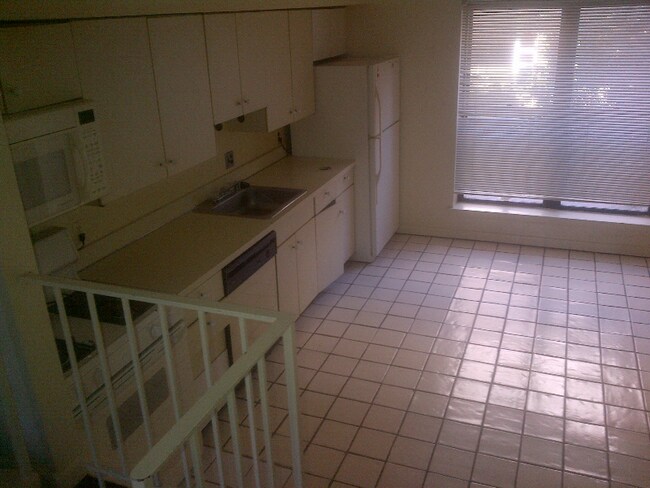 Building Photo - 1166 25th St NW