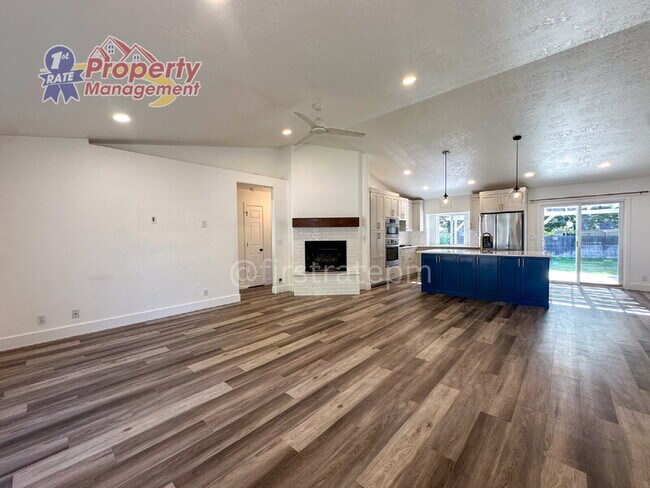 Foto del edificio - 4227 N Waterford Pl