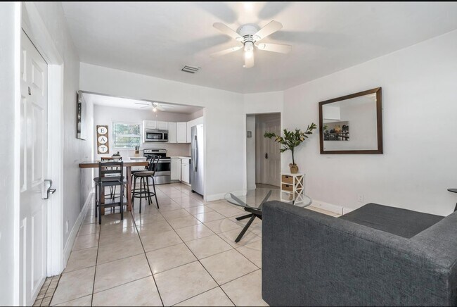 Foto del edificio - 3401 SW 48th Ave