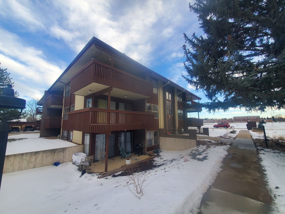 Primary Photo - Top Floor 2B/2B Available in Boulder!