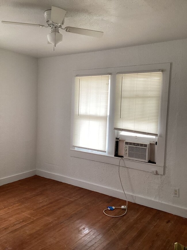 Building Photo - Nice 2 Bedroom Home!  Pets Welcome!