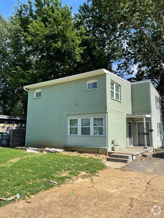 Building Photo - 1769 Edward Ave