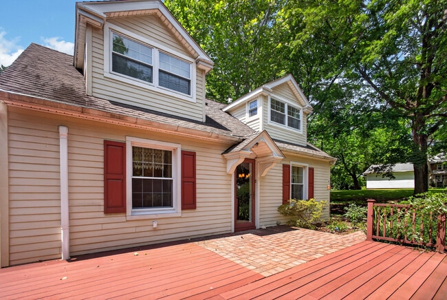 Building Photo - 1164 E Schuylkill Rd