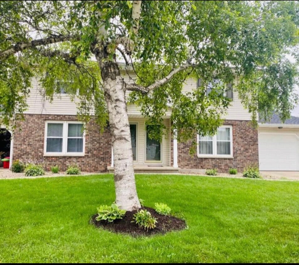 486 N Good Hope Rd, De Pere, WI 54115 Townhome Rentals in De Pere WI