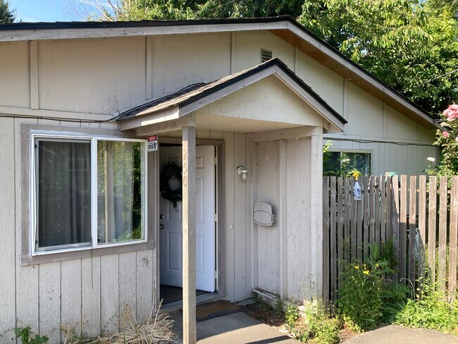 Photo - 250 Rainier Blvd N Townhome
