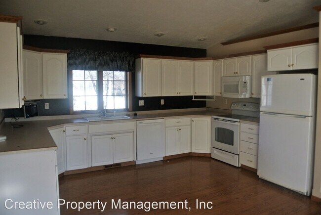 Building Photo - 3 br, 2 bath House - 801 7th Ave NW