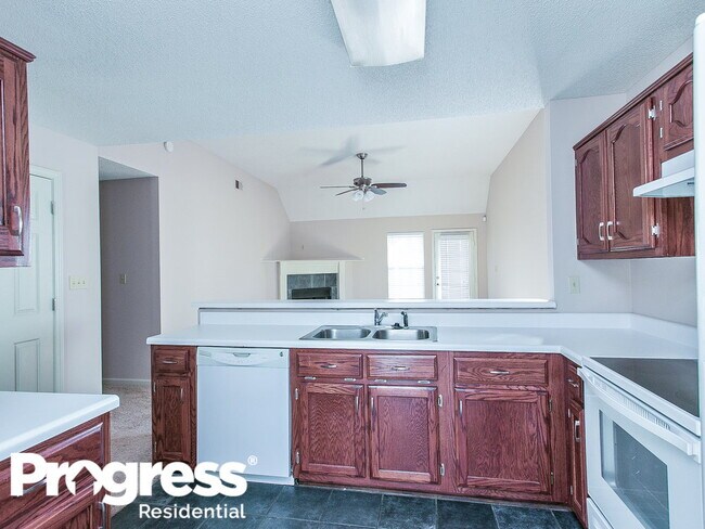 Building Photo - 10246 Fox Chase Dr