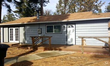 Building Photo - 564 Riverside Ave