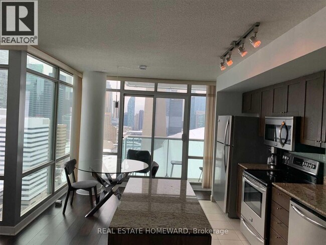 Building Photo - 81 Navy Wharf Ct