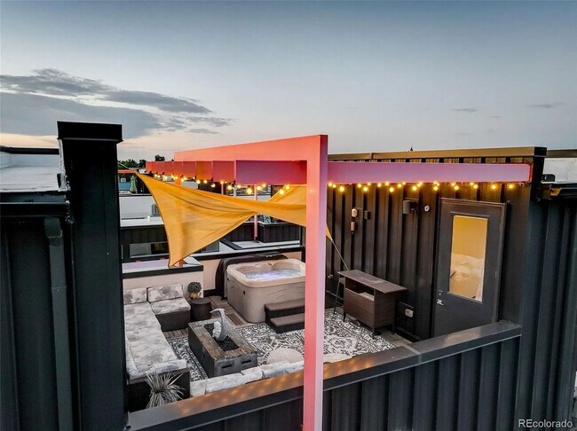 Foto del edificio - 3030 Wilson Ct