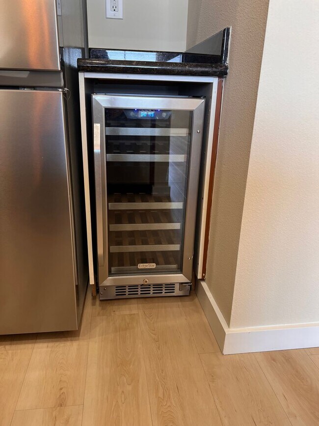 Foto del edificio - $2,500 1 bedroom 1 bathroom San Jose Brickyard Condo Near 280, Downtown SJ and SJSU