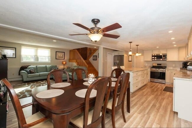 Building Photo - 8 Pevwell Dr