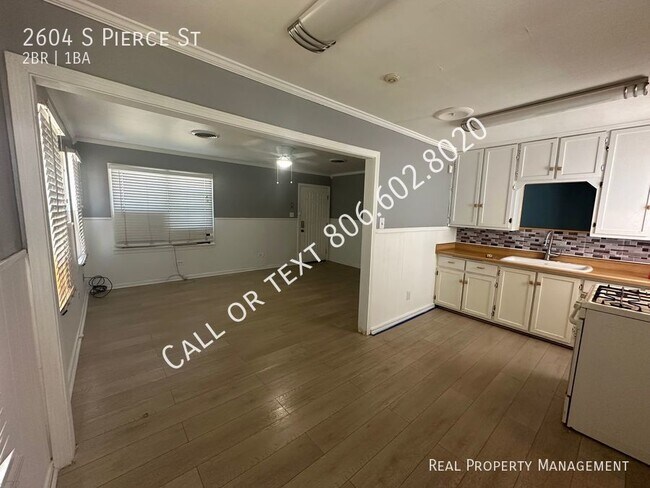 Foto del edificio - 2 bed 1 bath home! Convenient location