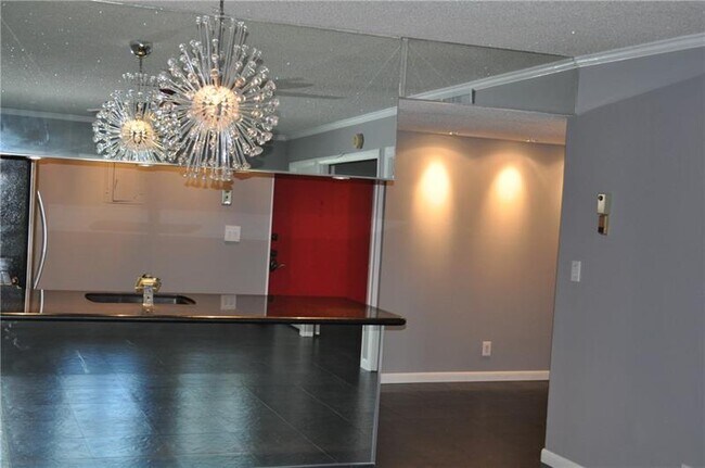 Foto del edificio - 615 NE 12th Ave