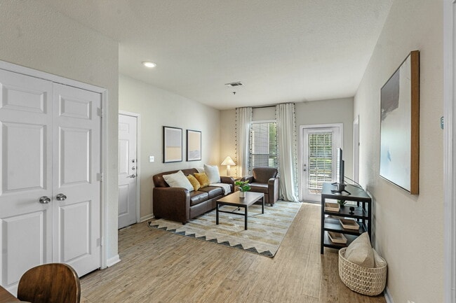 Photo - The Oliver Apartments