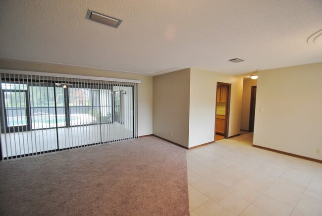 Building Photo - 254 Sandy Run