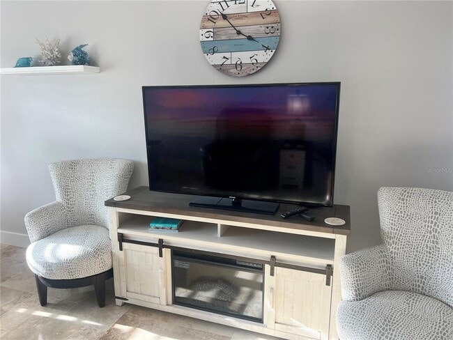 Foto del edificio - 6020 Midnight Pass Rd