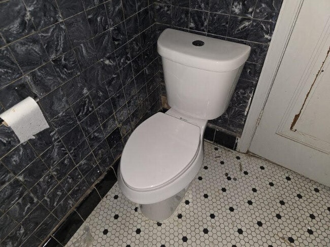 Building Photo - 9120 Winthrop St