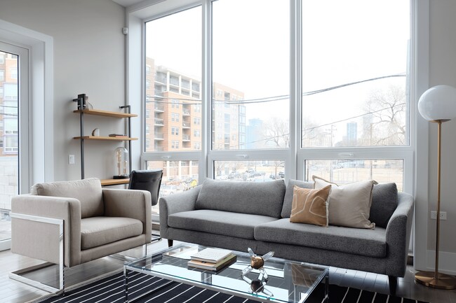 Foto del edificio - 943 N Crosby St