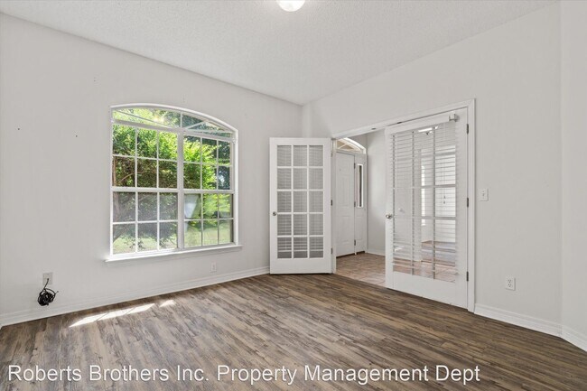 Foto del edificio - 3 br, 2 bath House - 253 Westley Street
