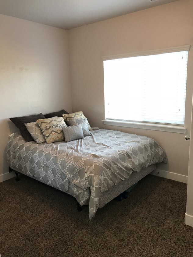 1911 N Crest Rd Unit Building L, Saratoga Springs, UT 84045 Condo for