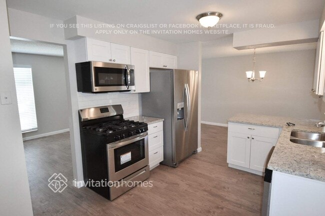 Building Photo - 6341 W 109th Pl