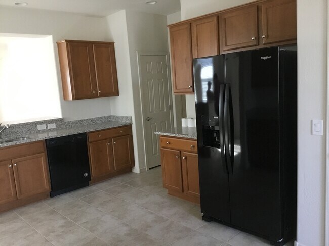 Building Photo - 5656 N 87th Dr