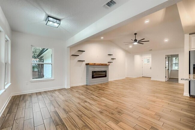 Foto del edificio - 198 Piney Ridge Dr
