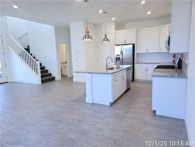 Foto del edificio - 3210 Centano Ave