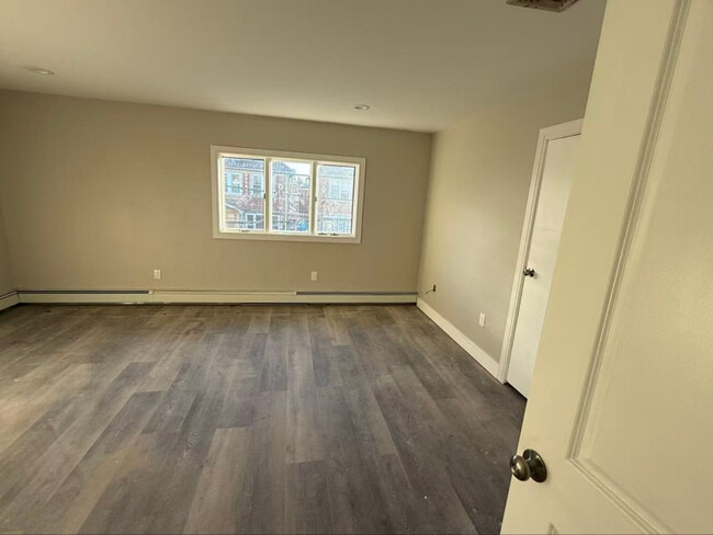 Building Photo - 1700 77th St