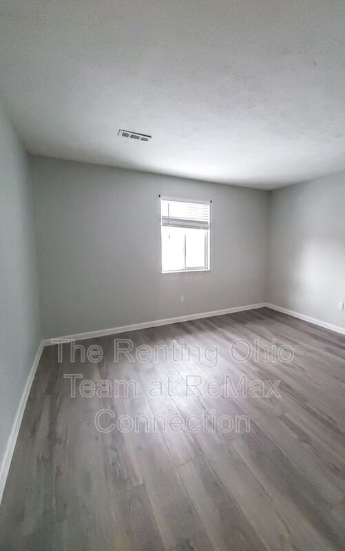 Foto del edificio - 884 S Spring Rd