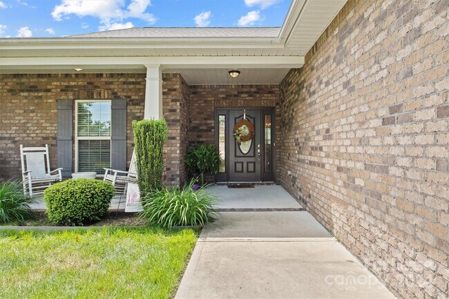 Building Photo - 7266 Kenyon Dr