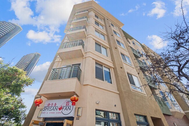 Foto del edificio - 330 J St