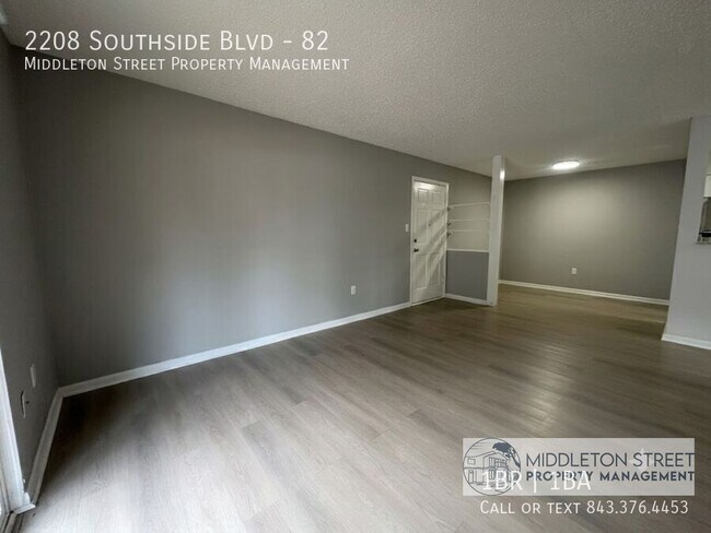 Building Photo - 2208 Southside Blvd