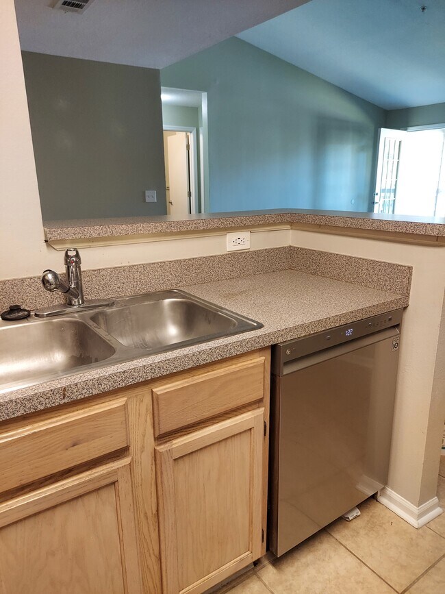 Foto del edificio - 7701 Timberlin Park Blvd