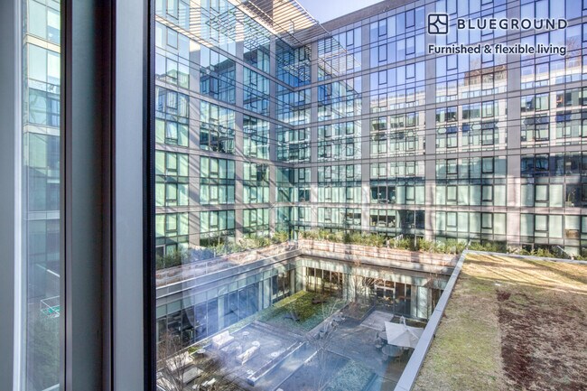 Foto del edificio - 28 K St SE